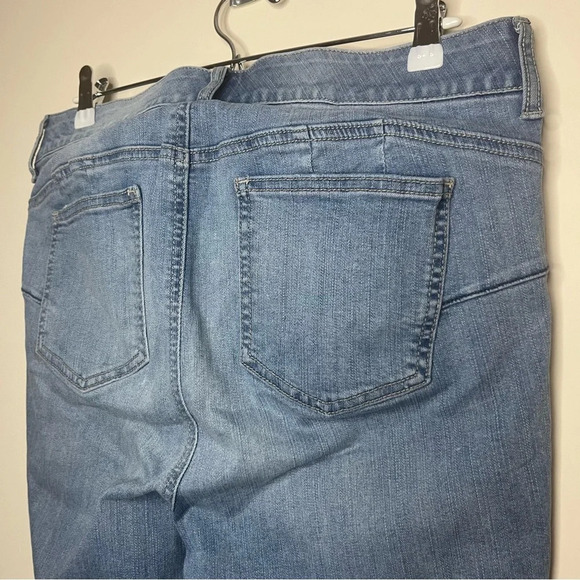 TORRID Premium Bombshell Skinny Distressed Stretch Jeans - Picture 10 of 12